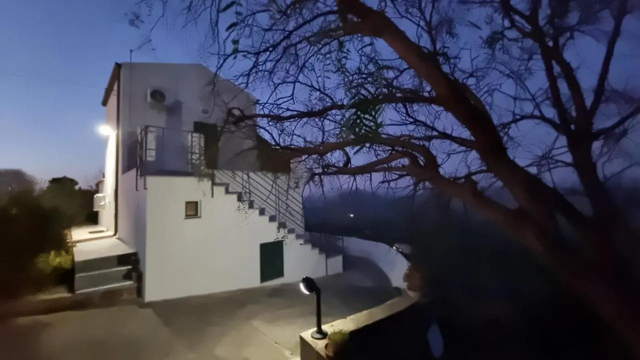 Belvedere Santa Margherita di Belice 0*,  Italia